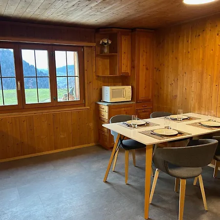 Latura - 3.5 Zimmerwohnung Fuer 4 Personen, 80m2