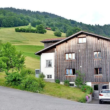 Latura - 3.5 Zimmerwohnung Fuer 4 Personen, 80m2 Apartman *